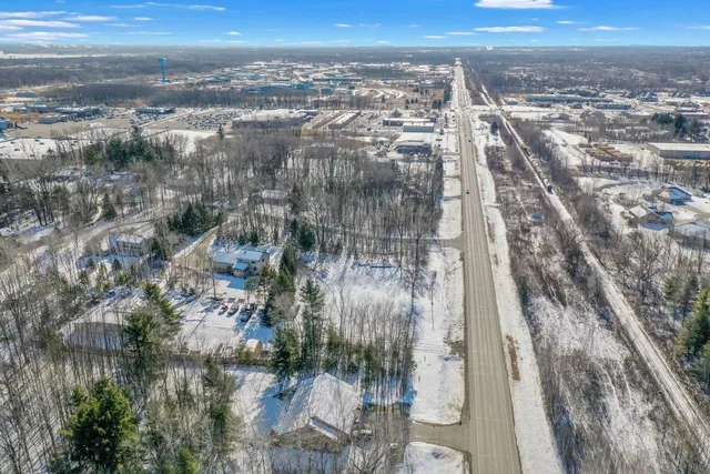 $2,000,000 | 12056 Velp Avenue, Suamico, WI 54313