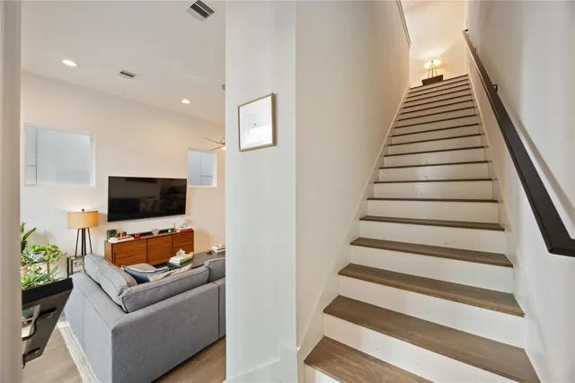 $505,000 | 1211 Hickory Street, Unit D, Houston, TX 77007