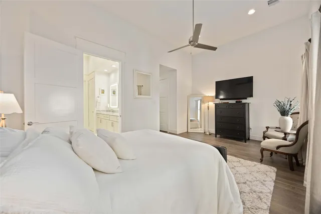 $505,000 | 1211 Hickory Street, Unit D, Houston, TX 77007