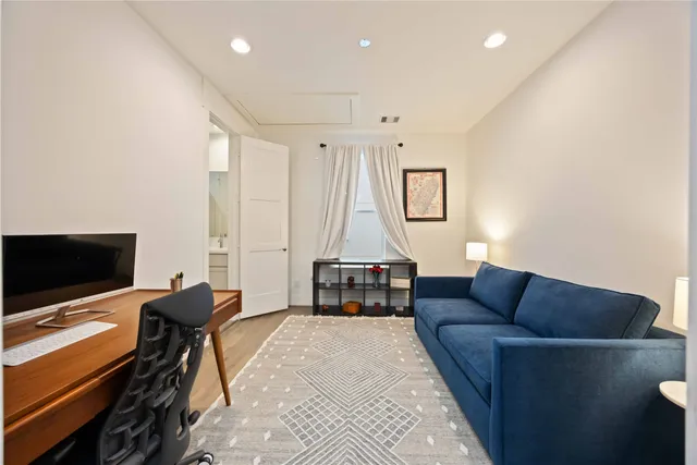 $505,000 | 1211 Hickory Street, Unit D, Houston, TX 77007