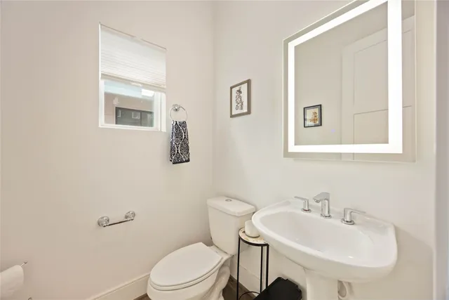 $505,000 | 1211 Hickory Street, Unit D, Houston, TX 77007