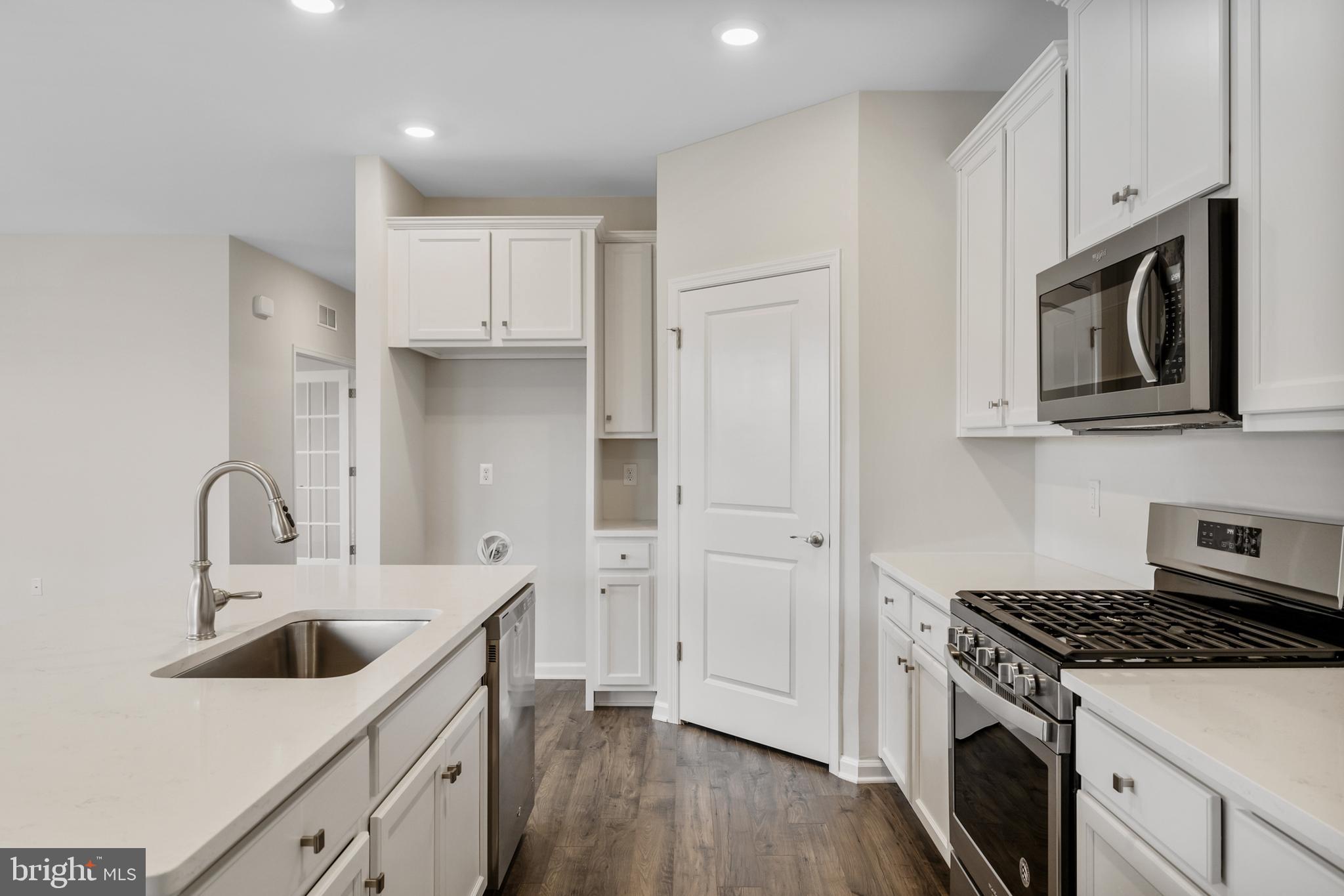 12 Preston Lane Delanco, NJ 08075 - Photo 10 of 34 Kitchen