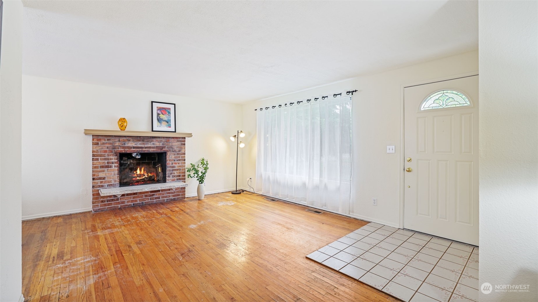 8432 236th Street Southwest Edmonds, WA 98026 - Photo 4 of 35 Gallery Image 4