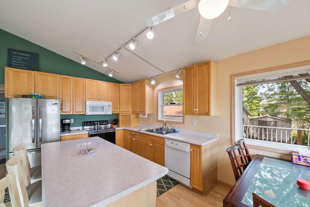 92254 East Frontage Road Sturgeon Lake, MN 55783 - Photo 9 of 52 Gallery Image 9