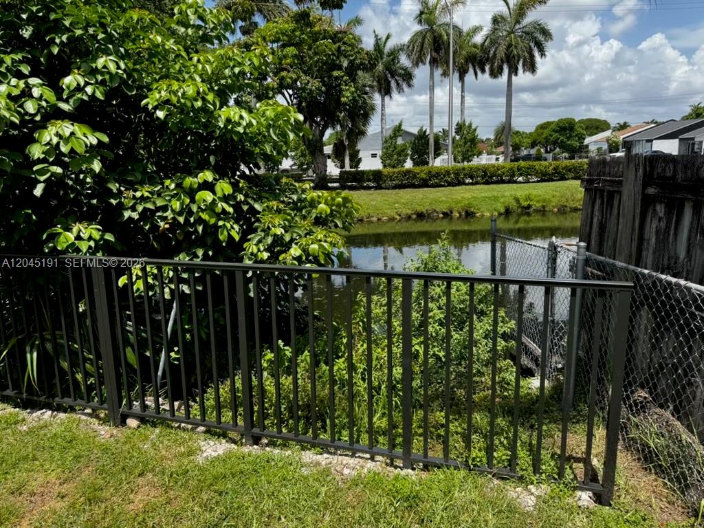 158 Southwest 96th Court, Unit B Miami, FL 33174 - Photo 7 of 7