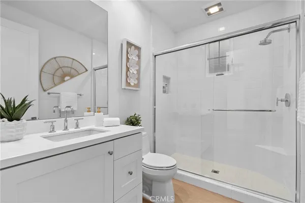 $2,680,000 | 201 Fiore, Irvine, CA 92602
