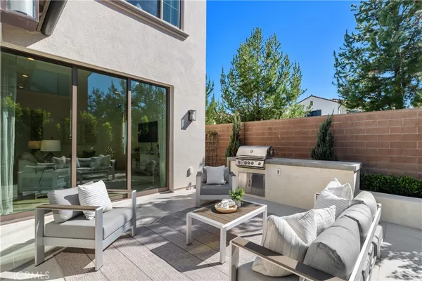 $2,680,000 | 201 Fiore, Irvine, CA 92602
