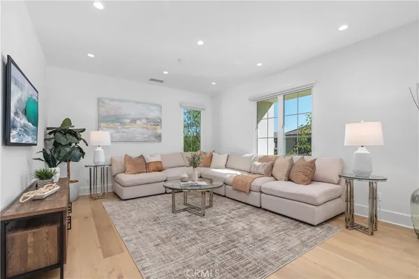 $2,680,000 | 201 Fiore, Irvine, CA 92602