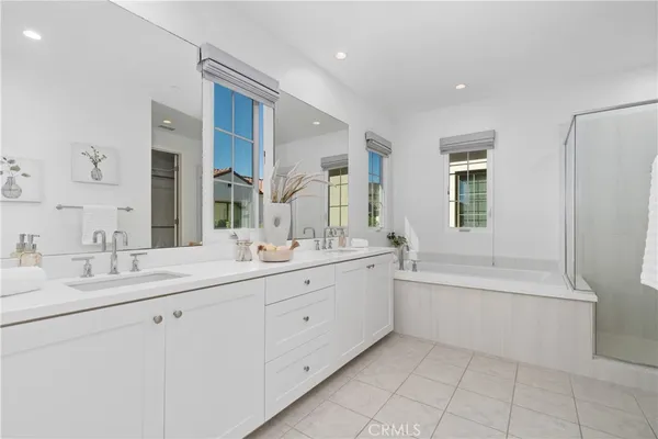 $2,680,000 | 201 Fiore, Irvine, CA 92602