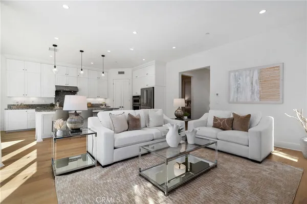 $2,680,000 | 201 Fiore, Irvine, CA 92602