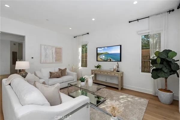 $2,680,000 | 201 Fiore, Irvine, CA 92602