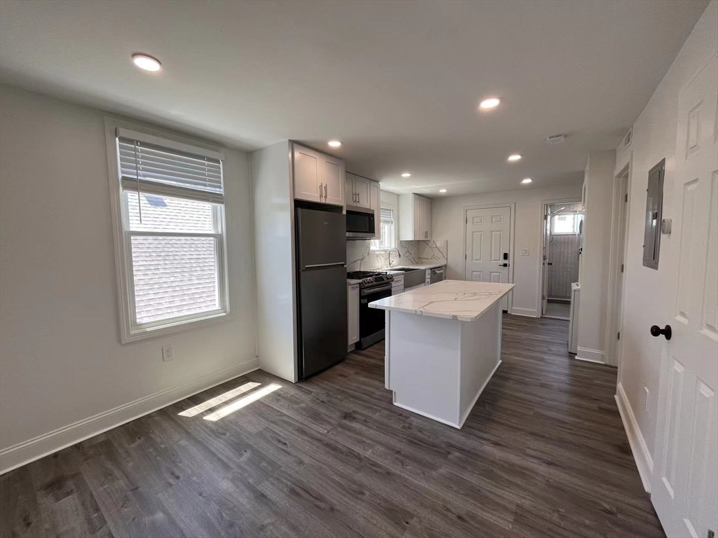 336 Lowell Street, Unit 2 Somerville, MA 02145 - Photo 8 of 15