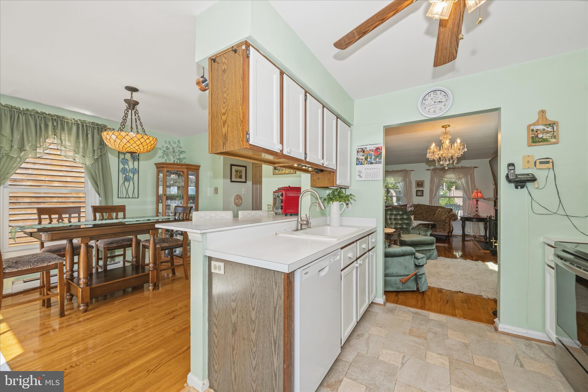 6594 Hemlock Point Road New Market, MD 21774 - Photo 34 of 98 Kitchen