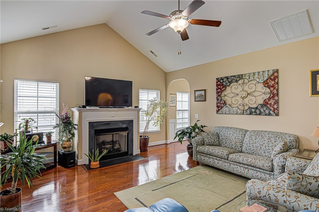 5476 Holbein Gate Road Walkertown, NC 27051 - Photo 7 of 34 Gallery Image 7