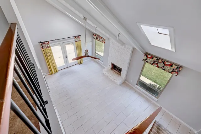 an entryway with a window