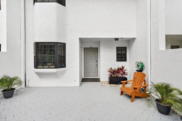 $1,495,000 | 605 Northeast 19th Avenue, Deerfield Beach, FL 33441