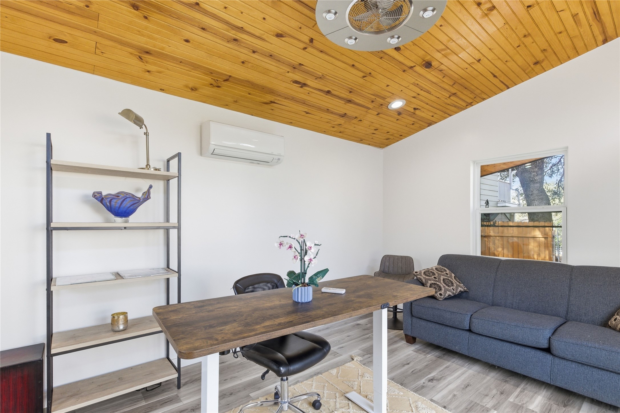 501 Lightsey Road Austin, TX 78704 - Photo 39 of 40 a view of a livingroom with furniture and window