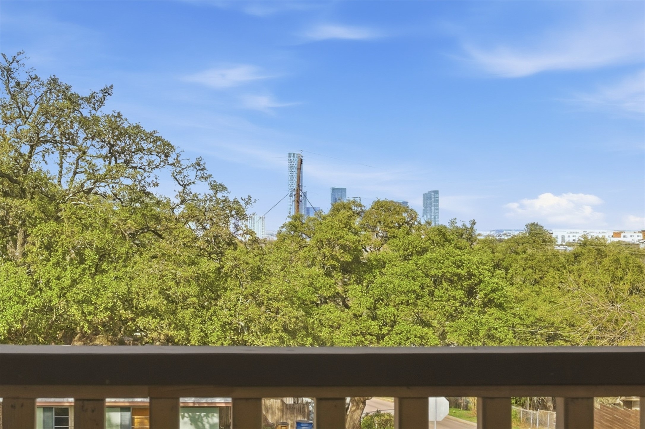 501 Lightsey Road Austin, TX 78704 - Photo 4 of 40 a view of a green field