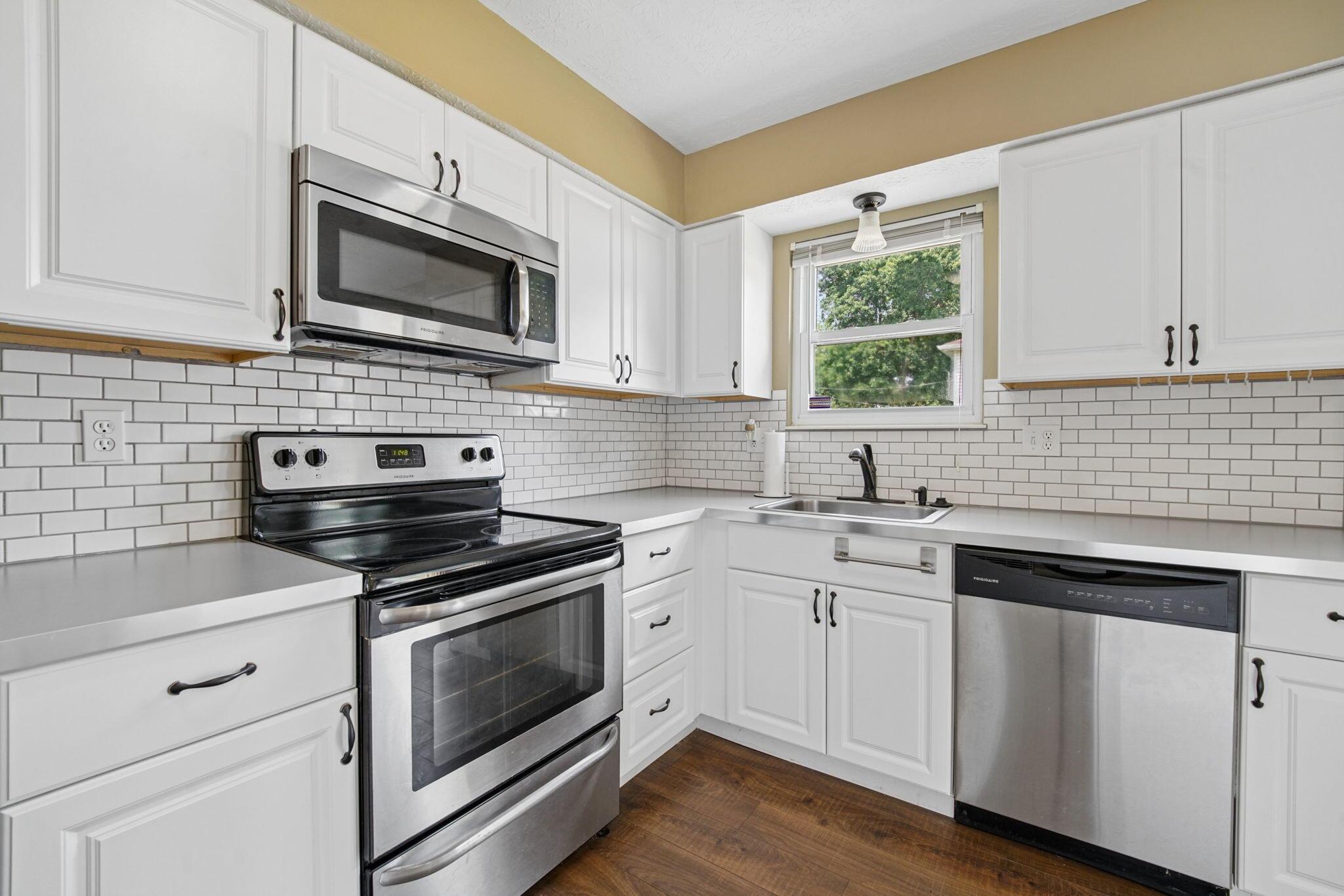 4909 Dunlap Road Columbus, OH 43229 - Photo 12 of 38 12-web-or-mls-4909-dunlap-rd