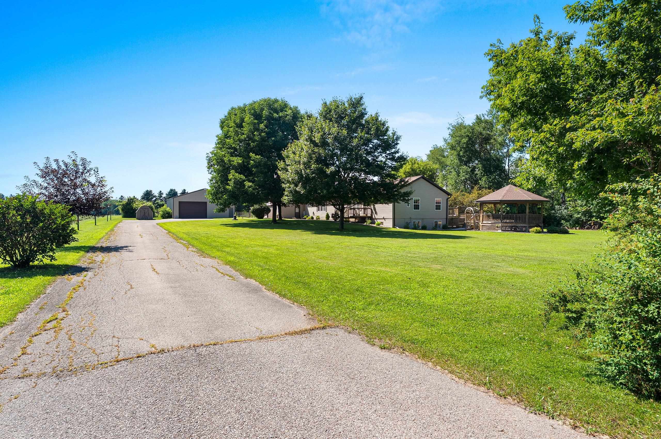 N10831 Kratzke Road Clintonville, WI 54929 - Photo 10 of 85