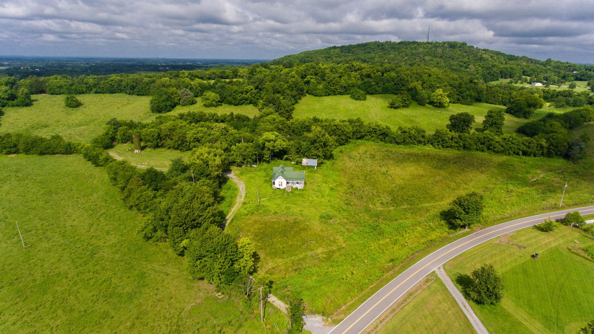 559 Coop Road Bell Buckle, TN 37020 - Photo 9 of 11 Gallery Image 9