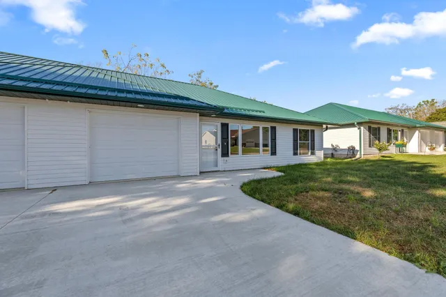 $319,000 | 347 5th Avenue Southeast, Unit A, Harmony, MN 55939