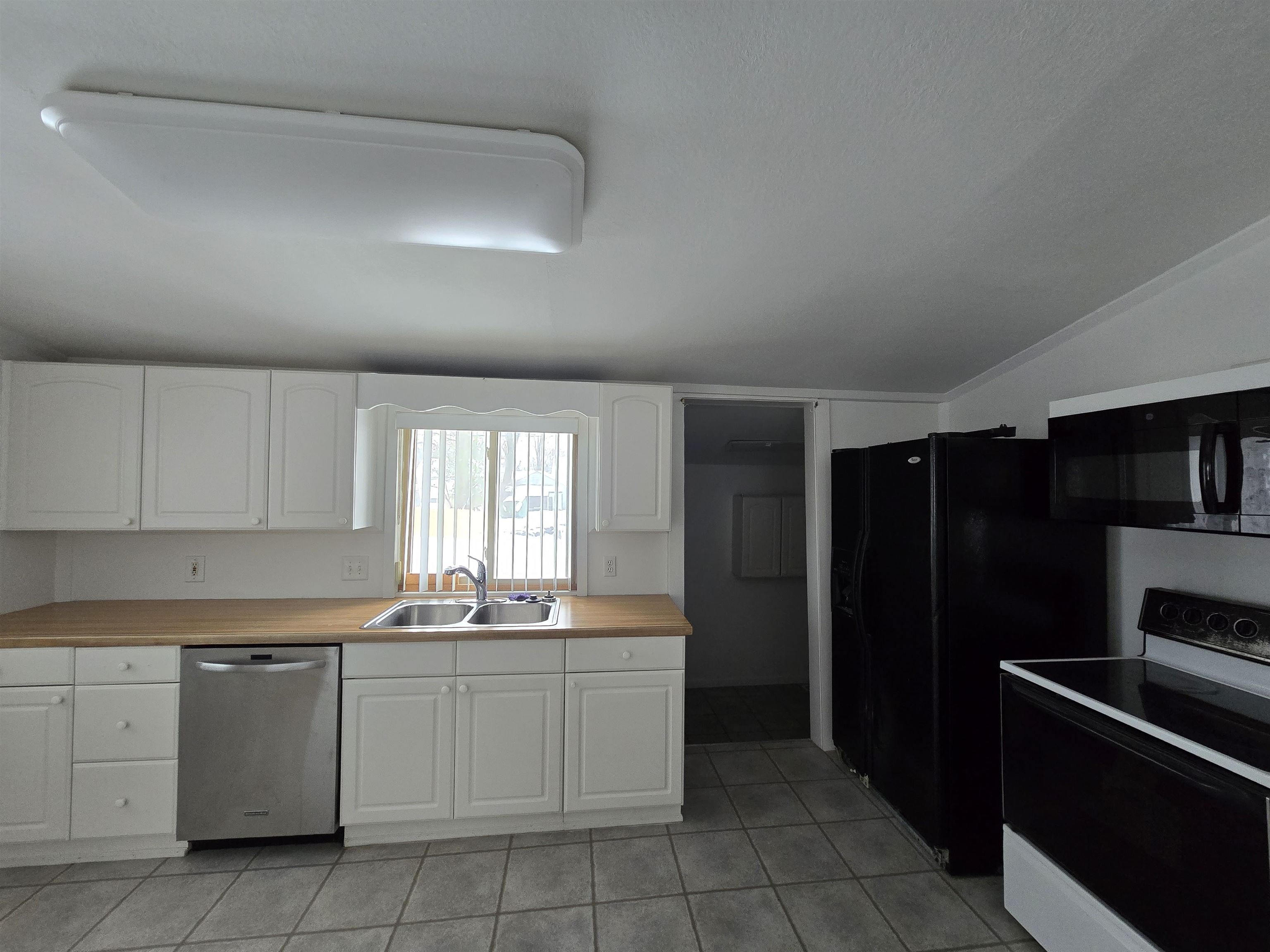 784 Bay Road Bay City, MI 48706 - Photo 5 of 16 Gallery Image 5
