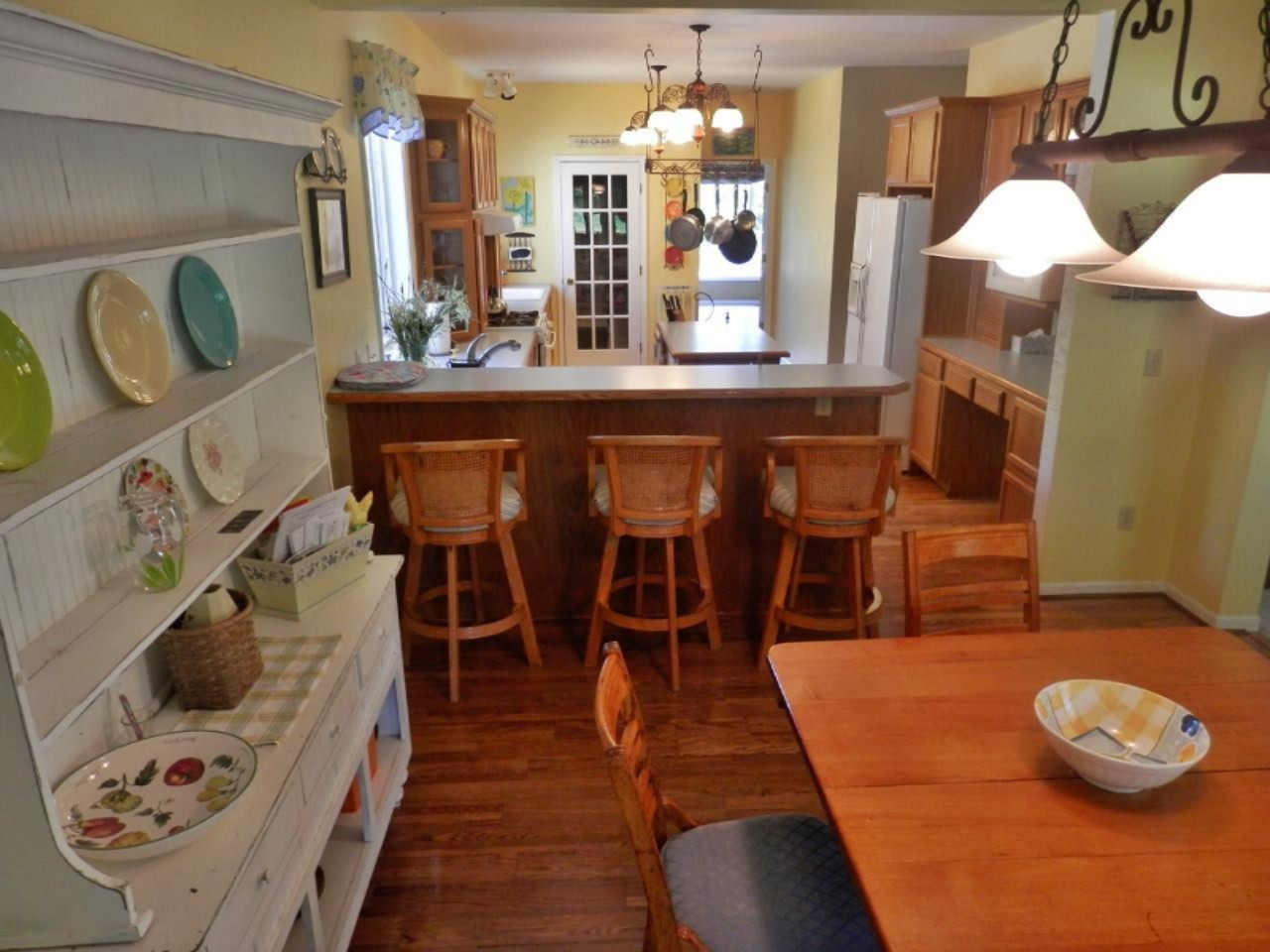 22296 Benton Road Mesick, MI 49668 - Photo 11 of 56 View from dining area into kitchen
