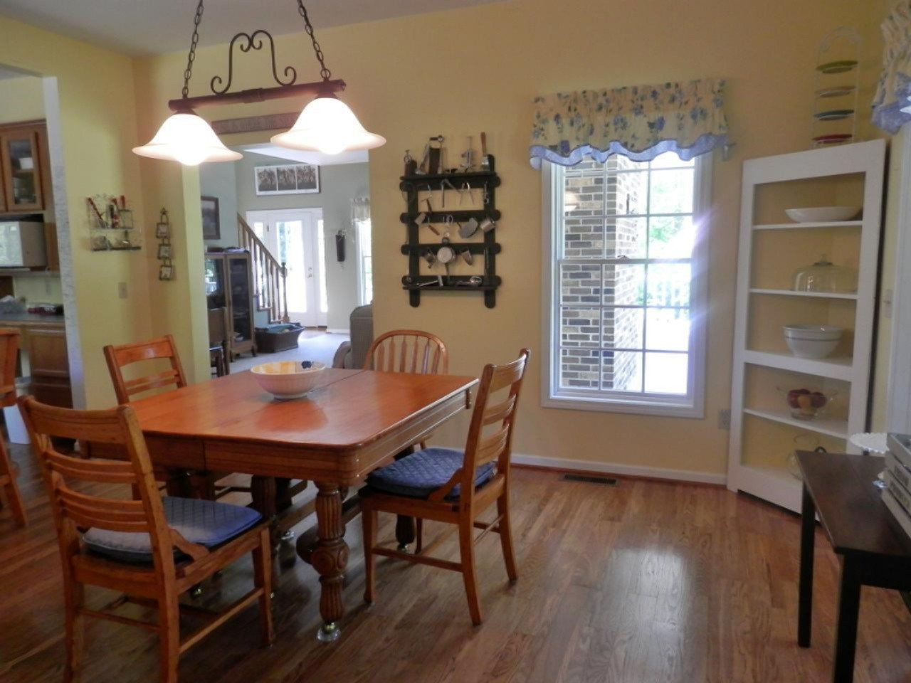 22296 Benton Road Mesick, MI 49668 - Photo 13 of 56 Dining area looking into living room