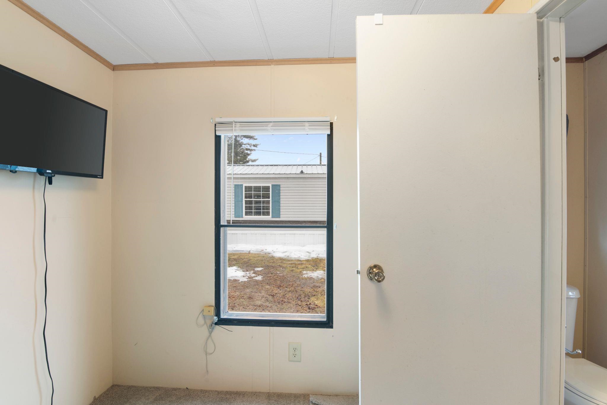 7 Robbins Street Hinsdale, NH 03451 - Photo 14 of 18
