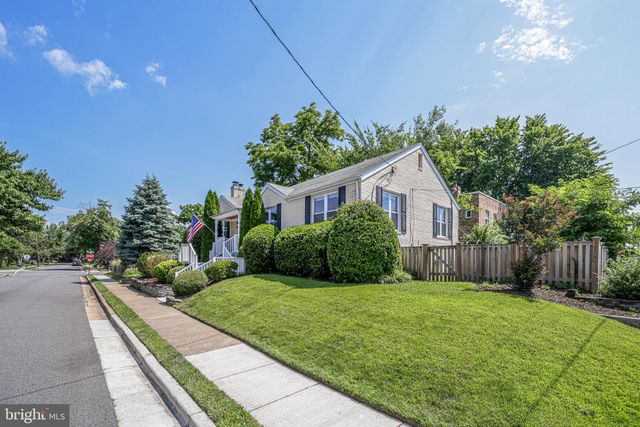 $1,225,000 | 2203 La Grande Avenue, Alexandria, VA 22301