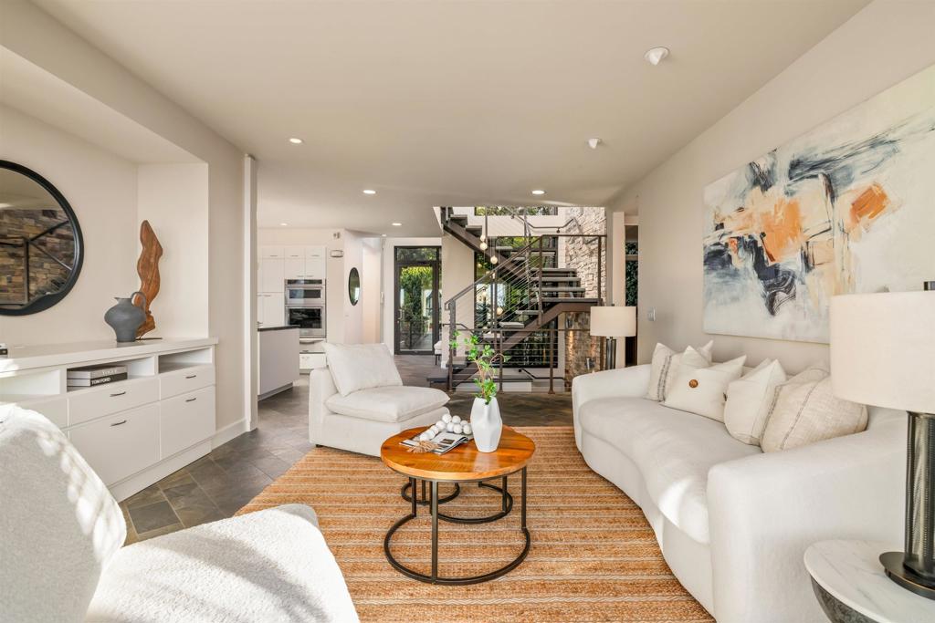 1876 Little Street La Jolla, CA 92037 - Photo 11 of 69