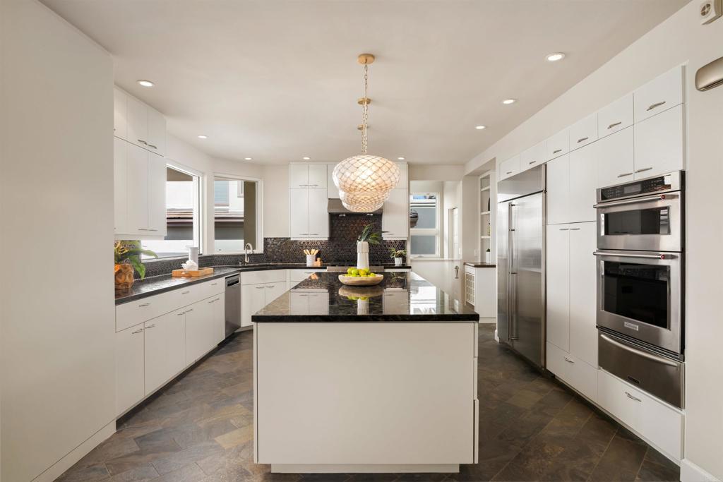 1876 Little Street La Jolla, CA 92037 - Photo 17 of 69