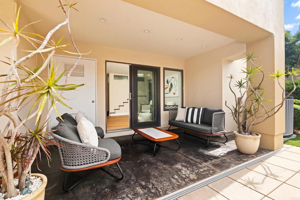 1876 Little Street La Jolla, CA 92037 - Photo 23 of 69