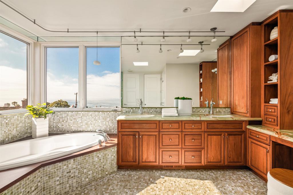 1876 Little Street La Jolla, CA 92037 - Photo 25 of 69