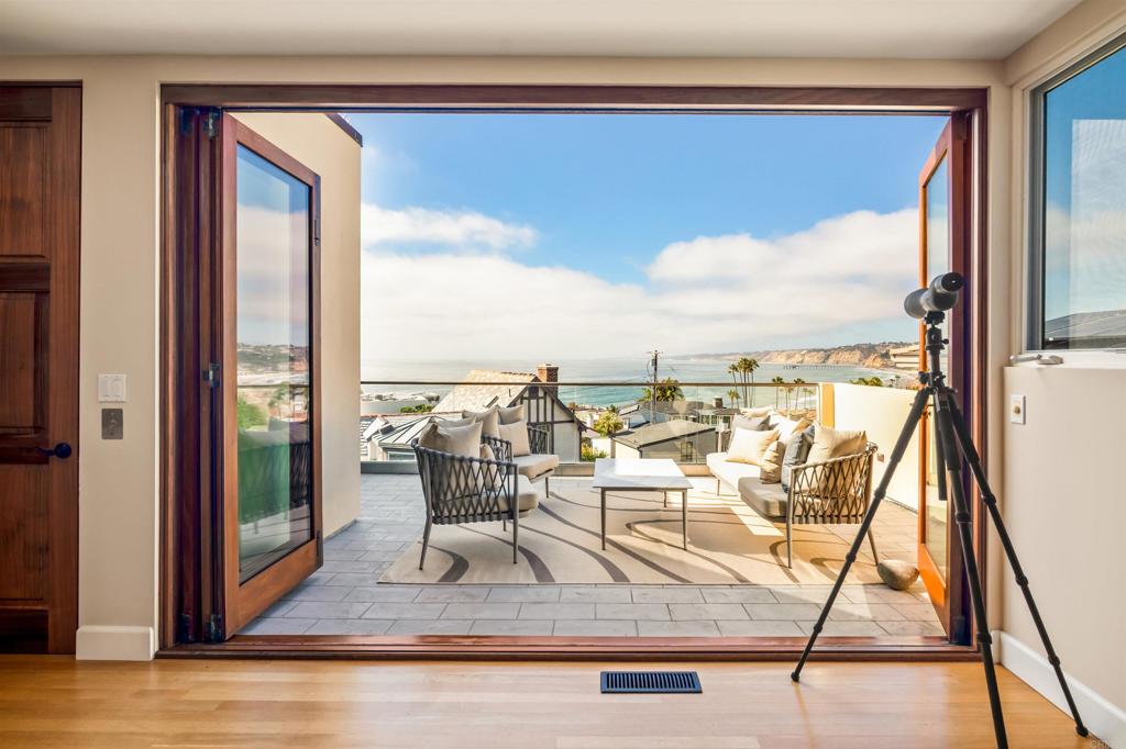 1876 Little Street La Jolla, CA 92037 - Photo 38 of 69