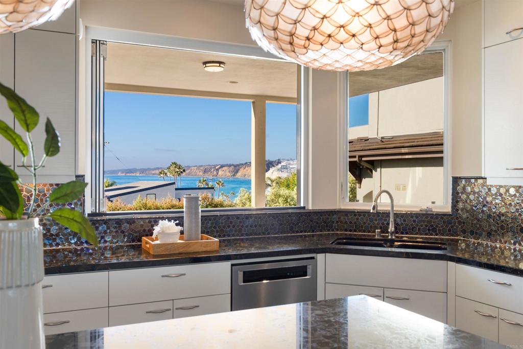 1876 Little Street La Jolla, CA 92037 - Photo 9 of 69