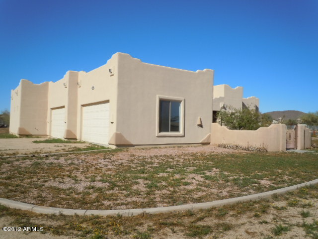 1034 East Carlise Road Phoenix, AZ 85086 - Photo 2 of 23 DSCN5879