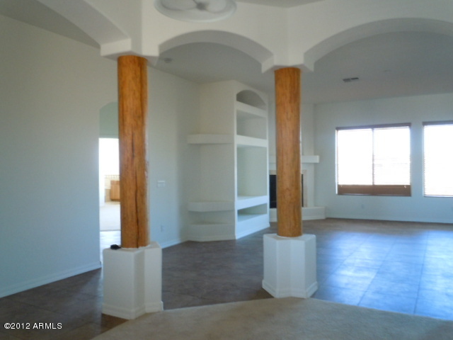 1034 East Carlise Road Phoenix, AZ 85086 - Photo 5 of 23 DSCN5892