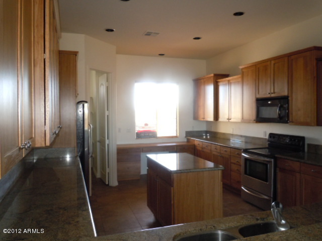 1034 East Carlise Road Phoenix, AZ 85086 - Photo 8 of 23 DSCN5902
