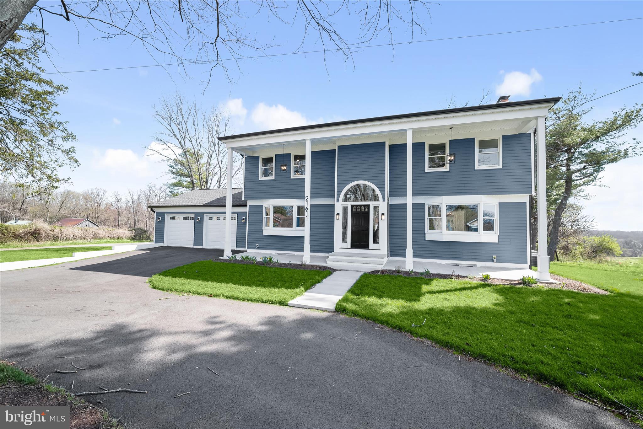 Welcome to 21611 Slidell Road!