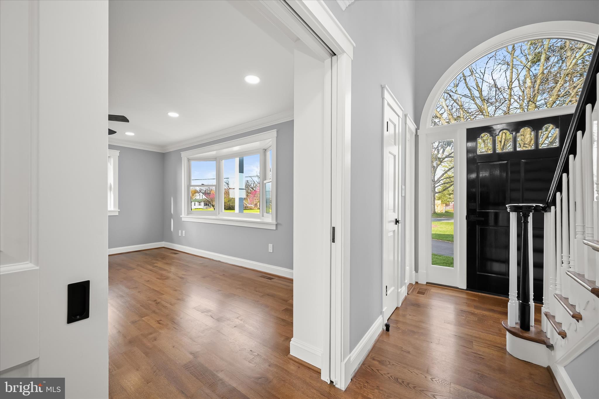 21611 Slidell Road Boyds, MD 20841 - Photo 11 of 84 Foyer & living room