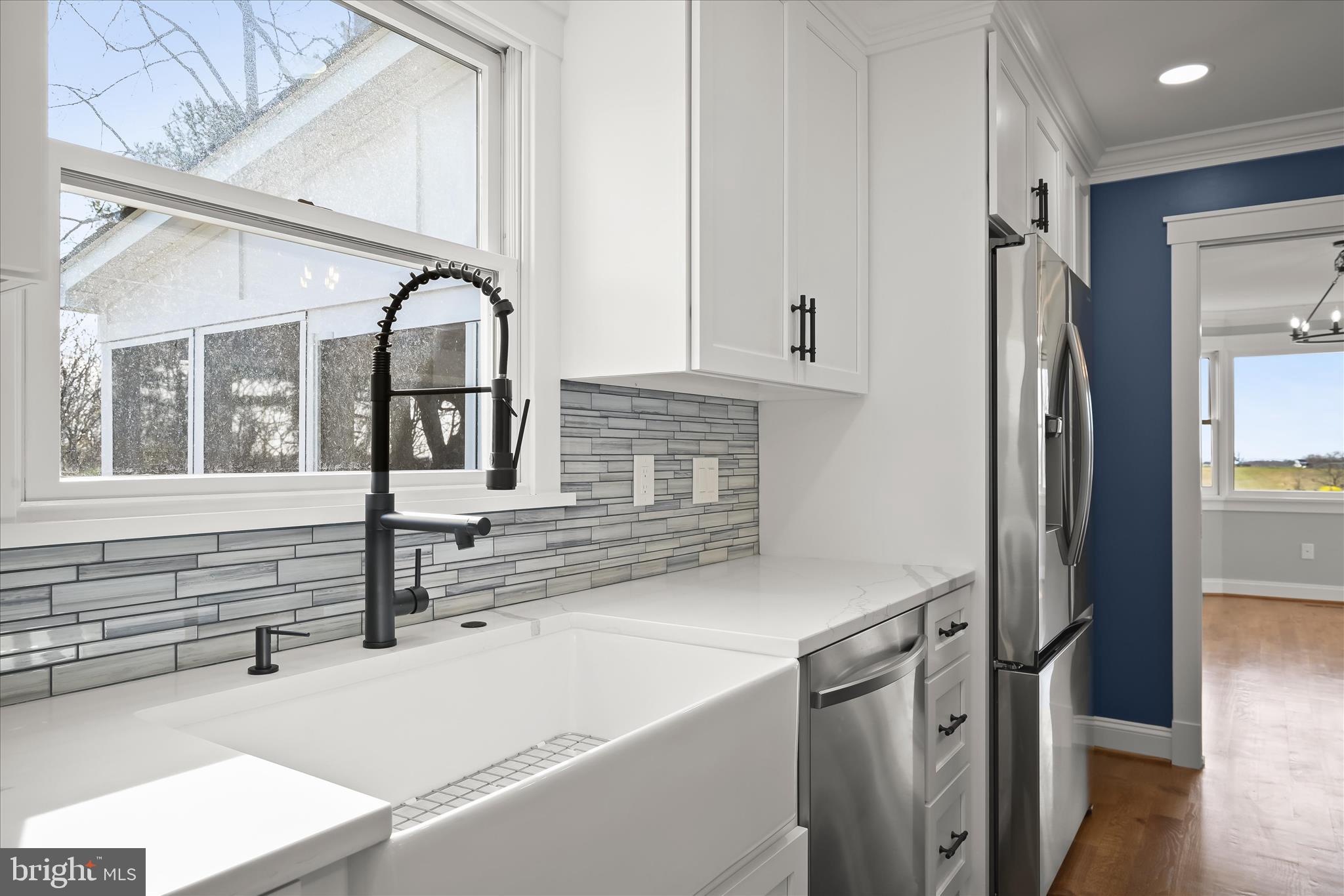 21611 Slidell Road Boyds, MD 20841 - Photo 31 of 84 Farm sink with pull down faucet