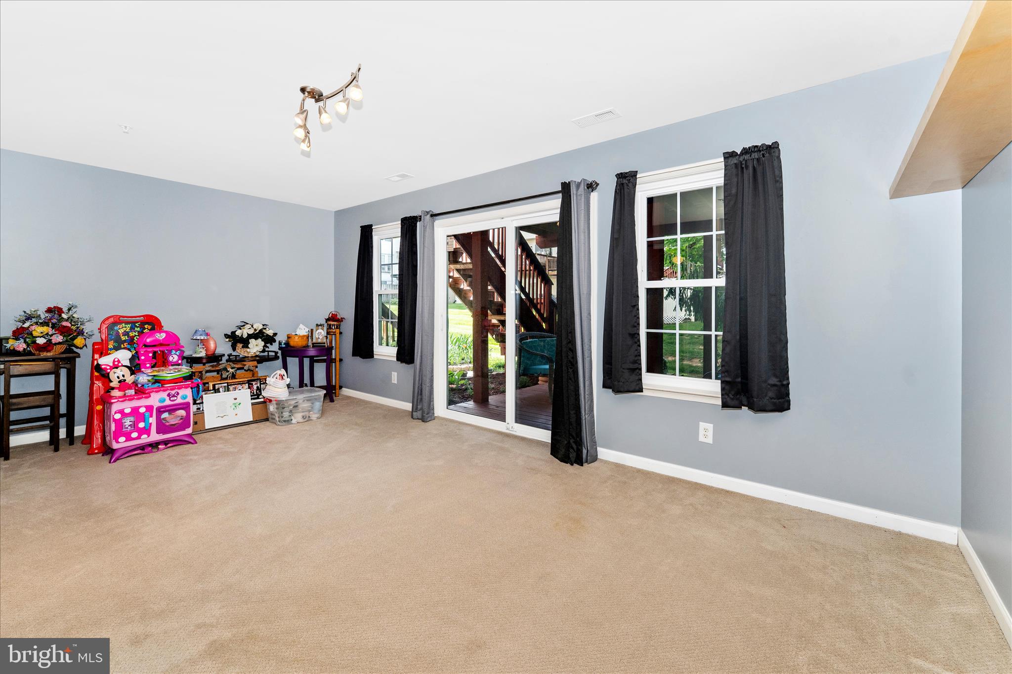 123 Jason's Ridge Smithsburg, MD 21783 - Photo 35 of 57 a view of livingroom with hardwood floor and a flat screen tv
