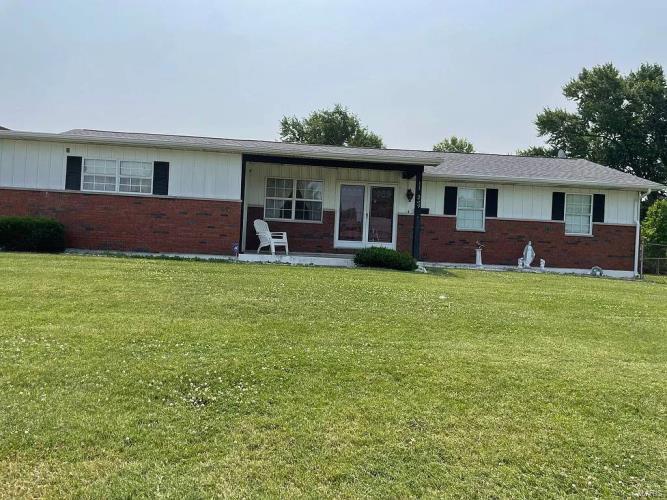 1112 St Patrick Boulevard Cahokia, IL 62206 - Photo 1 of 27