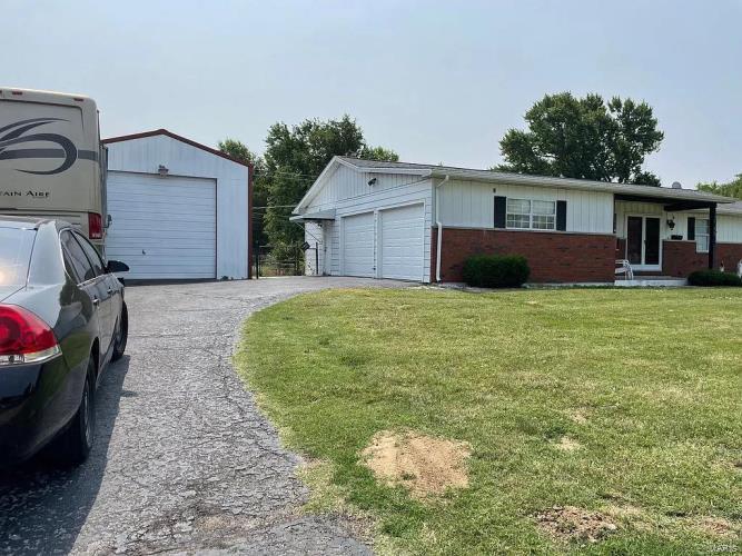 1112 St Patrick Boulevard Cahokia, IL 62206 - Photo 7 of 27