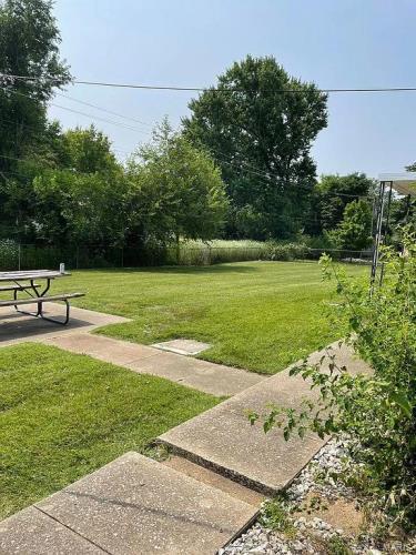 1112 St Patrick Boulevard Cahokia, IL 62206 - Photo 10 of 27