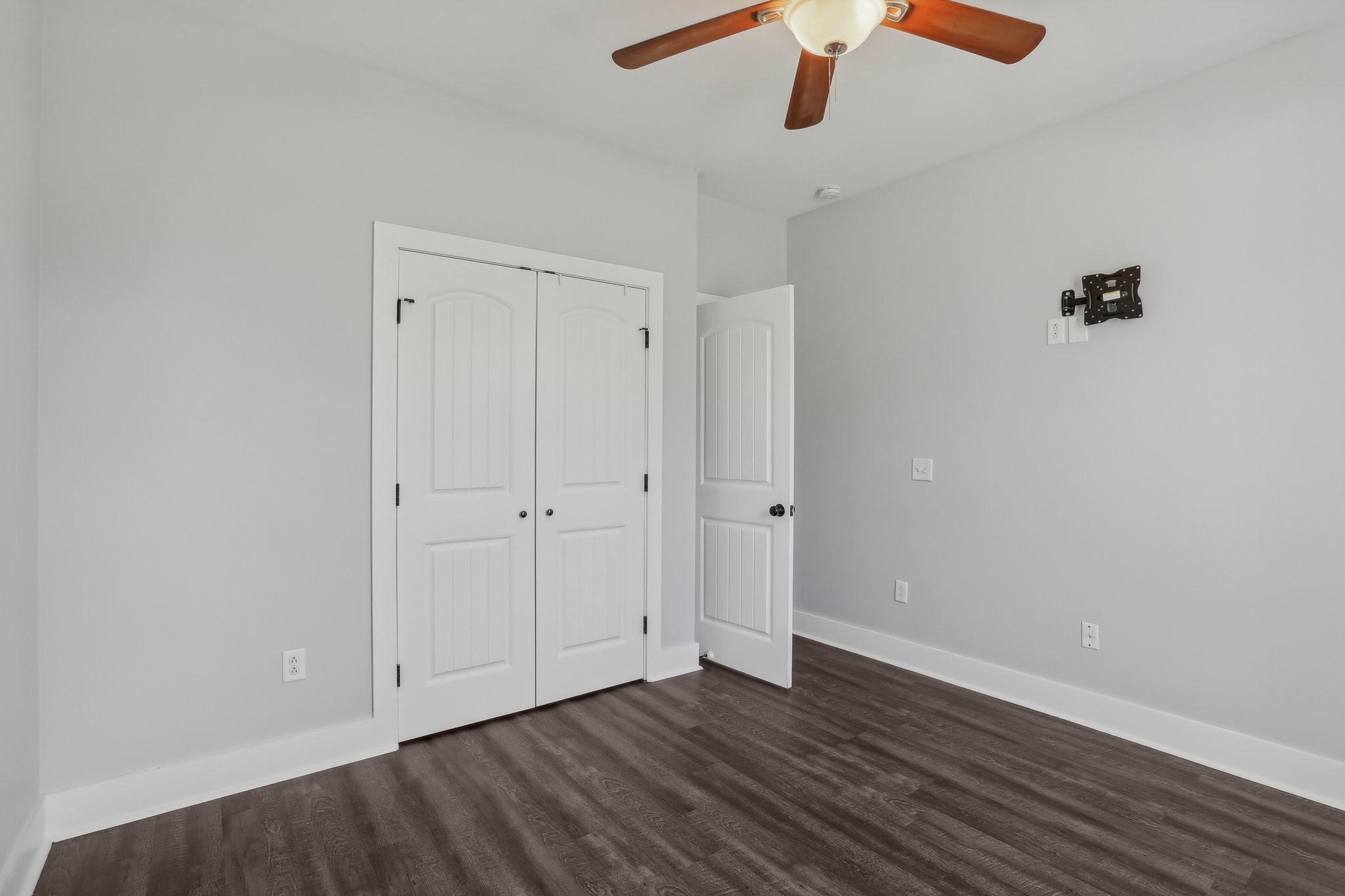 521 Boiling Springs Road Portland, TN 37148 - Photo 41 of 61 a view of an empty room with wooden floor