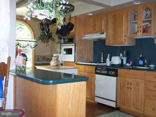 36 Jump Hill Road Levittown, PA 19056 - Photo 2 of 6 Gallery Image 2