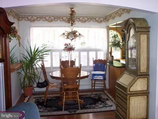36 Jump Hill Road Levittown, PA 19056 - Photo 4 of 6 Gallery Image 4